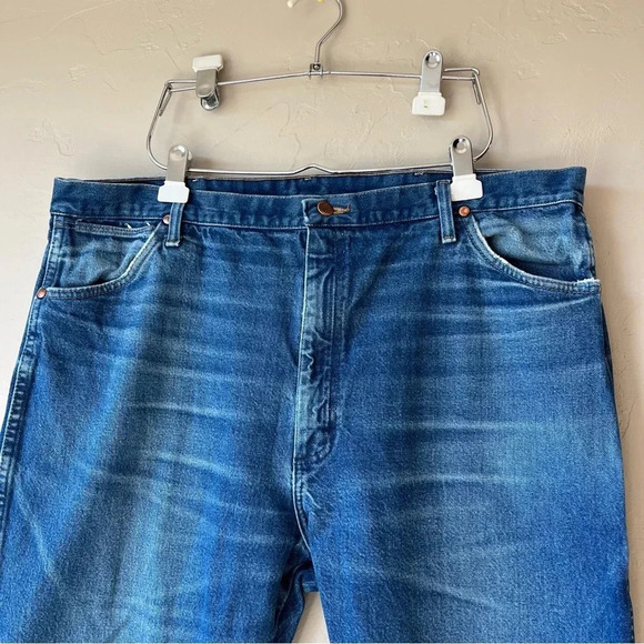 Vintage Wrangler Jeans 42x32 Cowboy Work Ranch Outdoors Mens Farmer Chore Hipste - Picture 7 of 13